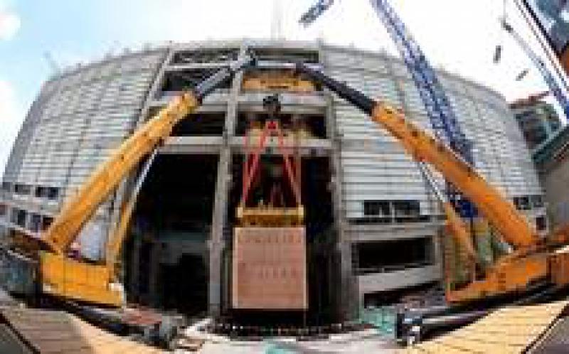 福清核電5號(hào)機(jī)組常規(guī)島凝汽器殼體模塊吊裝全部完成