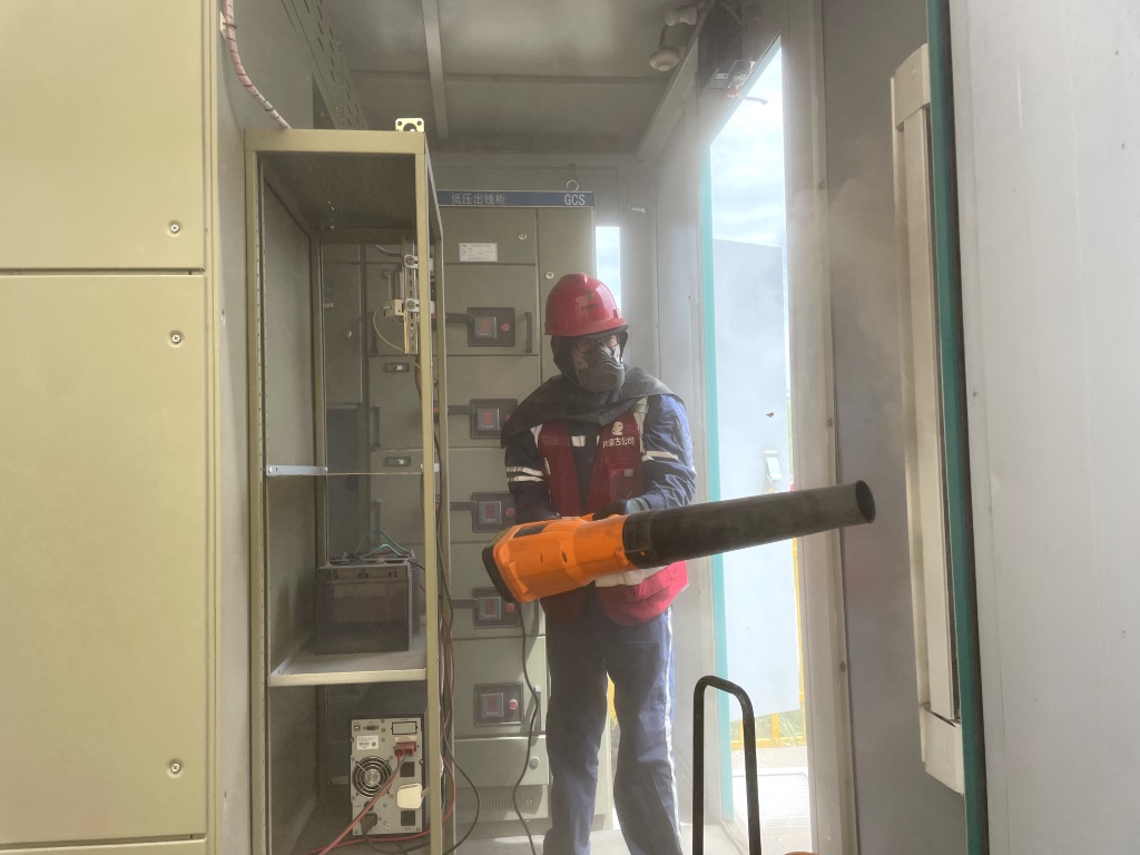 扎哈淖爾煤業(yè)公司：變壓器“煥新”守護電力安全