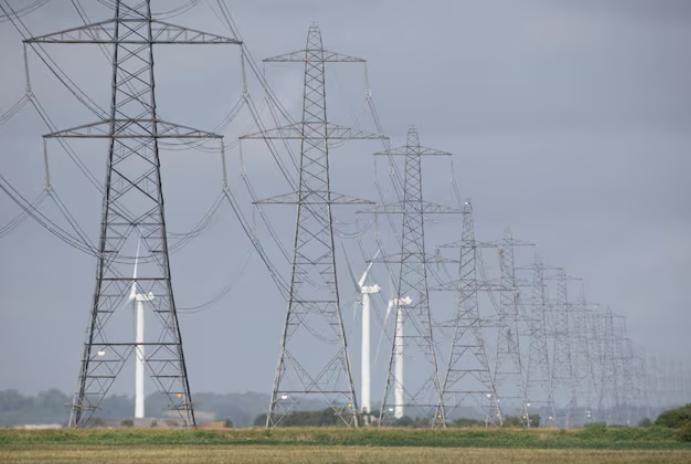 英國(guó)能源新規(guī)：2026年要求供應(yīng)商提供更低固定收費(fèi)電價(jià)